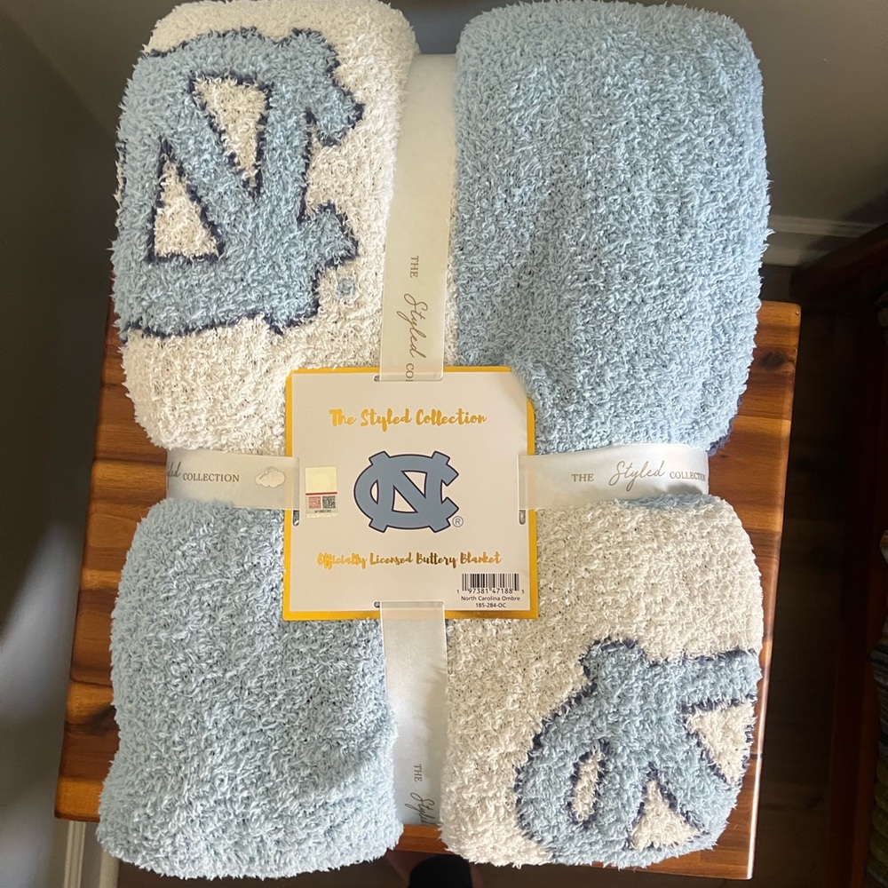 Brand New UNC Blanket